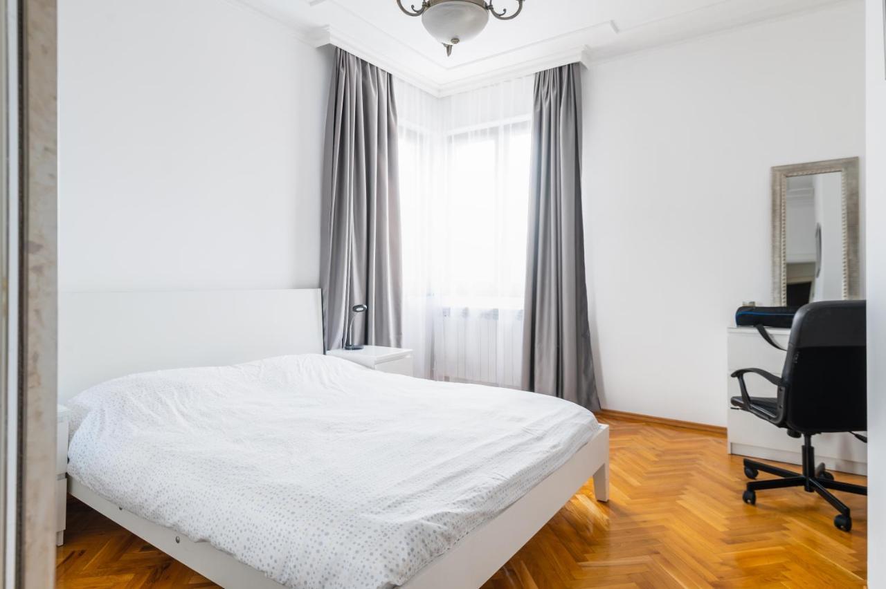 Vitosha Str 2Bd White & Blue Apt By Flat Mаnager Sofia Extérieur photo