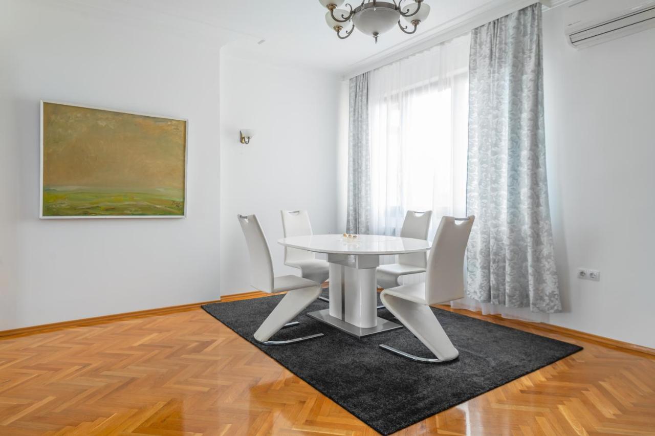 Vitosha Str 2Bd White & Blue Apt By Flat Mаnager Sofia Extérieur photo