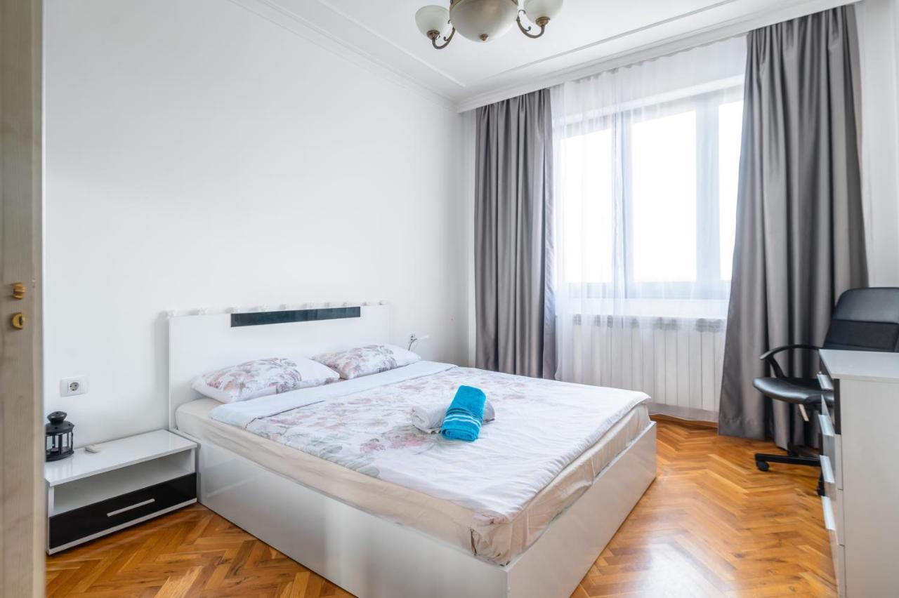 Vitosha Str 2Bd White & Blue Apt By Flat Mаnager Sofia Extérieur photo