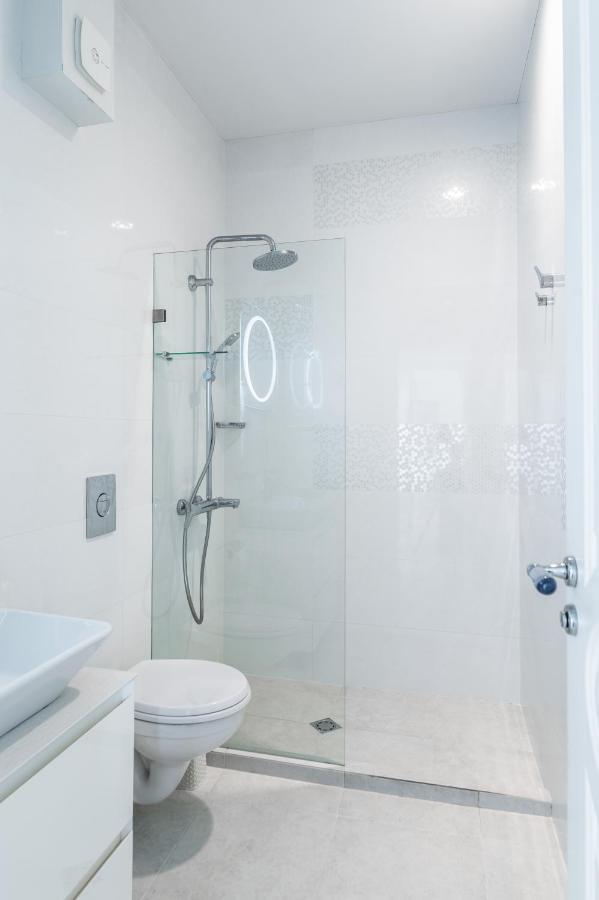 Vitosha Str 2Bd White & Blue Apt By Flat Mаnager Sofia Extérieur photo